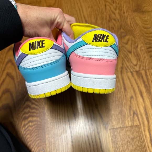 Nike Dunk Low Easter Pastel - Picture 4 of 5